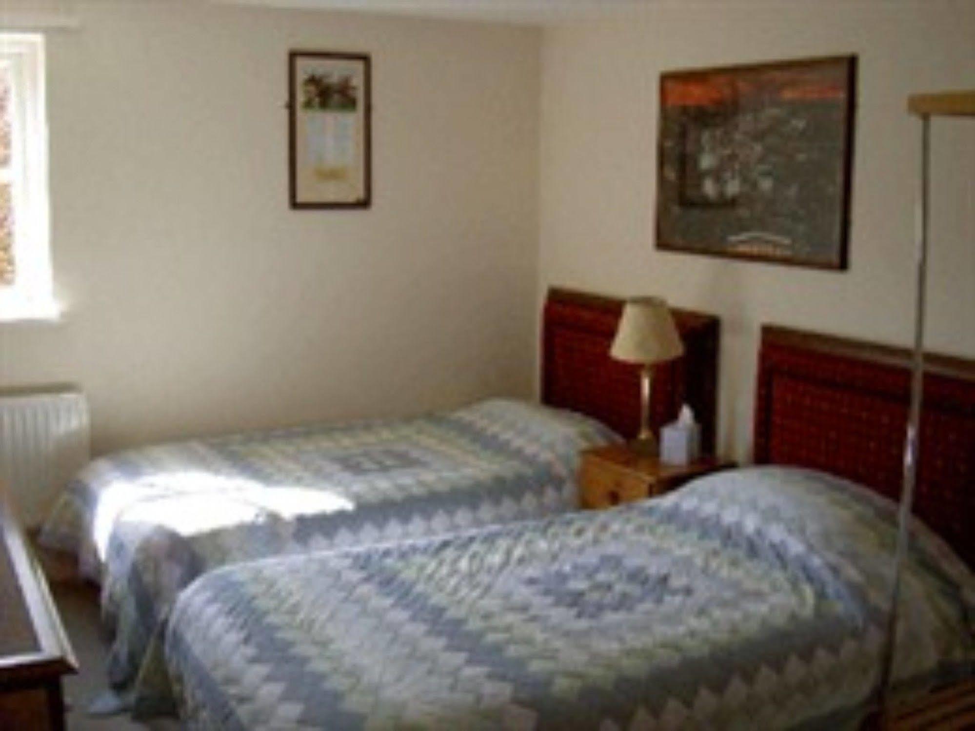 เดอะวักกอน แอนด์ ฮอซ Hotel Great Yeldham ภายนอก รูปภาพ